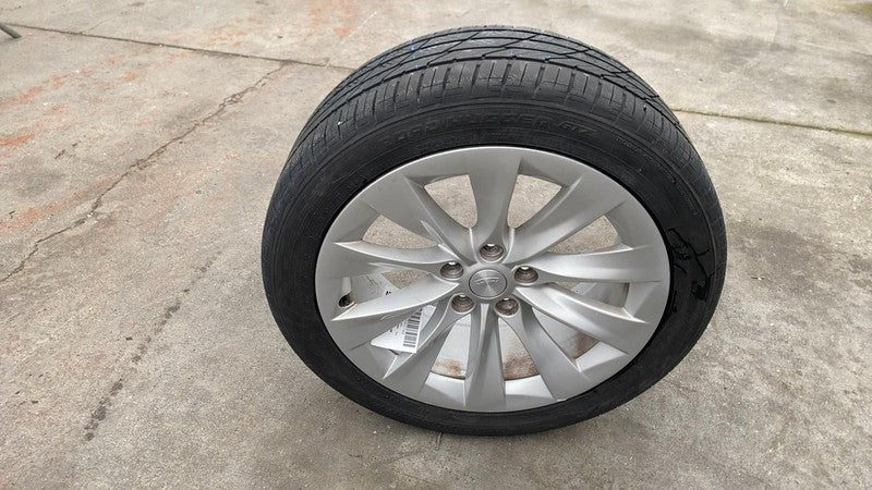 ⭕ 2016-2020 Model S MS Wheel Rim 245/45 ZR19 102W + Tire 245/45R19 105