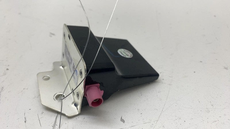 68293977AA ⭕ 2017-2024 Chrysler Pacifica Satellite Antenna Control Module Unit 68293977AA