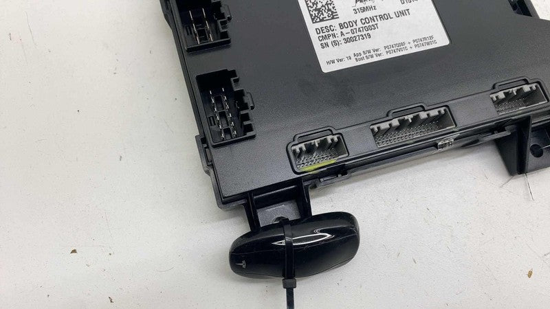 ⭕ 12-20 Tesla Model S Body Control Module 315MHZ + Smart Key Remote 10