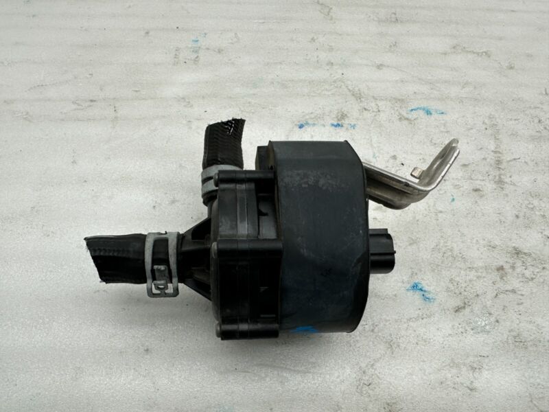 2016-2020 Tesla Model X MX Additional Auxiliary Water Pump Assembly 1054529-00-F