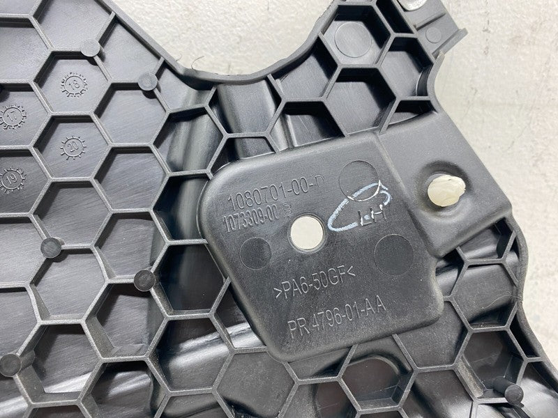 1080701 00 D ⭕ 16-20 Tesla Model X Rear C-Pillar Lower Trim Mount Bracket Left 1080701-00-D