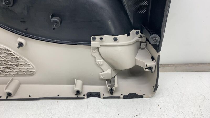 5RP702D2AH ⭕ 2017-2024 Chrysler Pacifica Rear Right Door Panel Trim Card Cover 5RP702D2AH