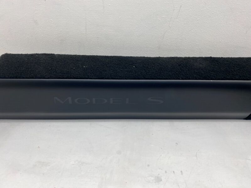 156607580B ⭕ 21-23 Tesla Model S Passenger Side Lower A-Pillar Sill Trim Right 1566075-80-B