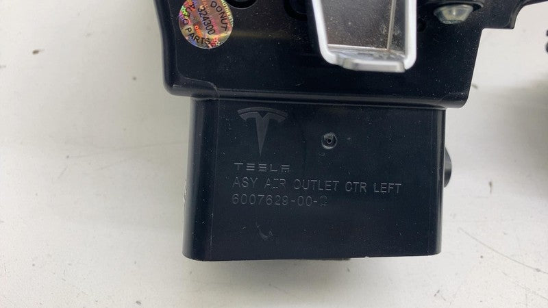 600762800C ⭕ 12-15 Tesla Model S Dash A/C Air Vent Outlet Dashboard Trim Panel 6007628-00-C