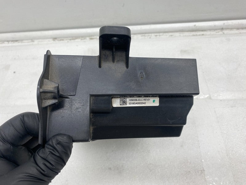 105835803C ⭕ 16-20 Model X Front Body Comfort Control Module ECU Enclosure Box 1058358-03-C