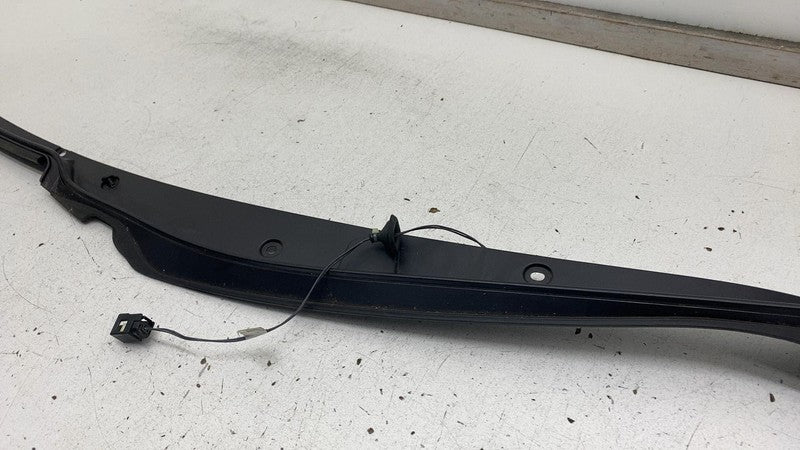 104159400D 2016-2023 Tesla Model X Rear Right Trunk Liftgate Door Pinch Sensor 1041594-00-D