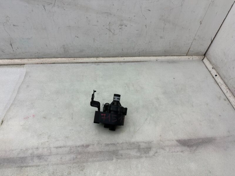 105723500F 2016-2020 Tesla Model S MS Electric Auxiliary Coolant Water Pump w/ Bracket Assy