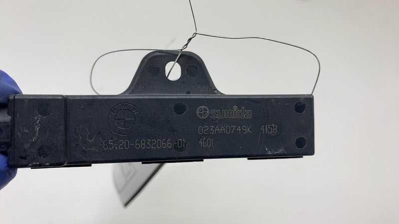 6832066-01 2021 BMW 530e G30 Smart Keyless Access Entry Antenna Sensor Control Module OEM