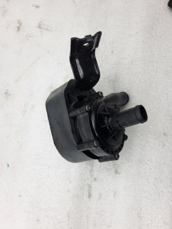 1057235 2016-2020 Tesla Model S MS Electric Auxiliary Coolant Water Pump w/ Bracket Assy