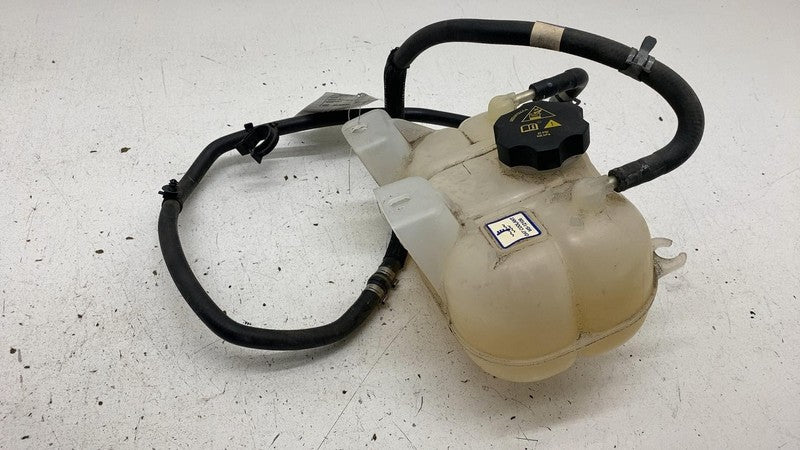 ⭕ 2017-2024 Chrysler Pacifica Engine Coolant Reservoir Bottle Assembly with Hose