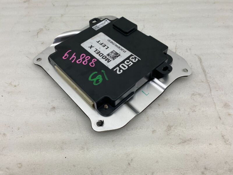 1037222-00-F 2016-2020 Tesla Model X Front Driver Side Door Controller Control Module Left LH