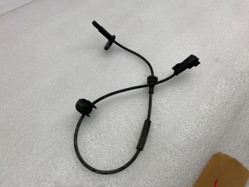 1044771 00 D 2017-2022 Tesla Model 3 Rear Left or Right Wheel Speed ABS Sensor 1044771-00-D