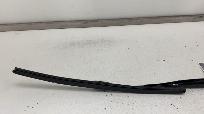 Does not apply ⭕ 2022-2024 Rivian R1T Front Left Windshield Wiper Driver Side LH