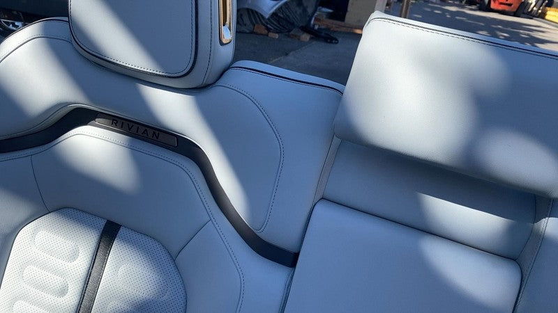 ⭕2022-2024 Rivian R1T Front Left & Right + Rear 2nd Row Leather Seat O