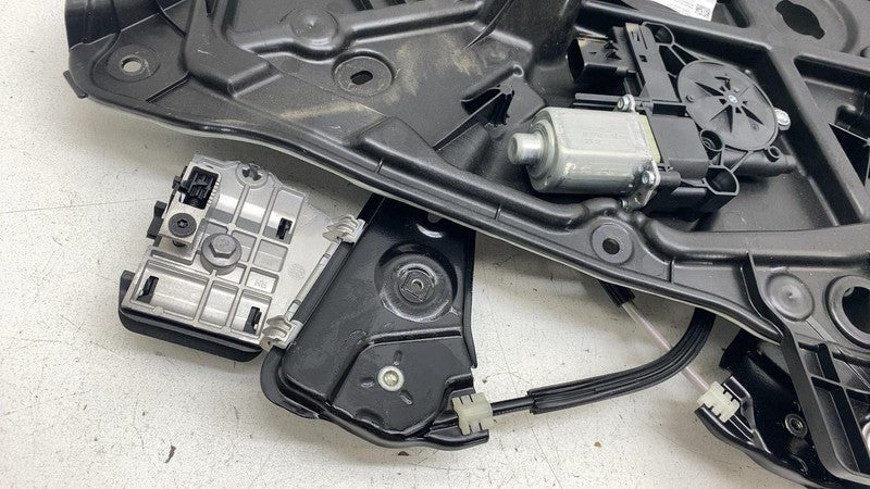 ⭕20-24 Tesla Model Y Rear Right Window Regulator & Motor w/ Carrier 14