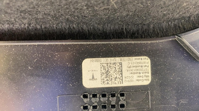 1670642 01 C ⭕ 23-24 Model Y MY Rear Trunk Right Side Trim End Item Finisher RH 1670642-01-C