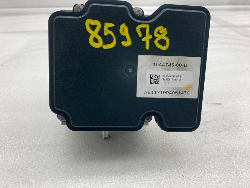 1044745 00 B ⭕ 2017-2023 Tesla Model 3 M3 Antilock Brake System ABS Pump Module 1044745-00-B