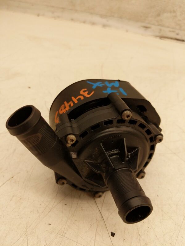 2016-2020 Tesla Model X MX Cooling System Auxiliary Coolant Water Pump Assembly