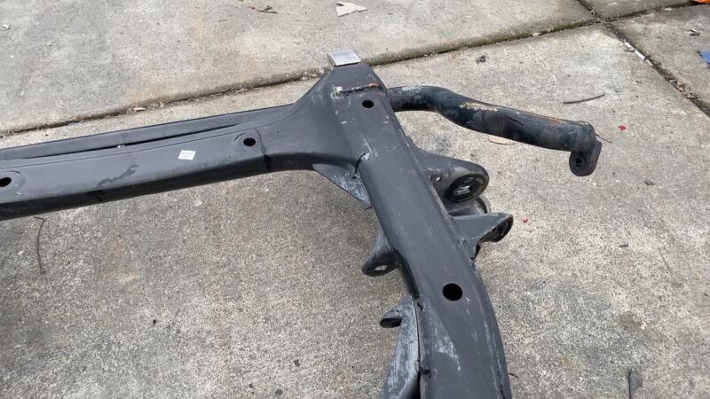 7L0407747A 2011-2018 Porsche Cayenne Front Subframe Crossmember Cradle w/ Stabilizer Bar