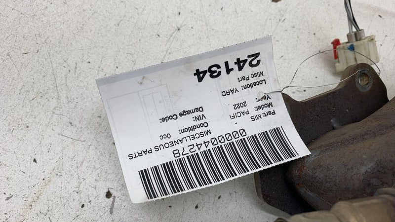 68323149AC ⭕ 2017-2024 Chrysler Pacifica Exhaust System Rear Tube Pipe Manifold 68323149AC