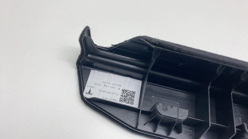 160653700B 2021-2024 Tesla Model S Passenger Soft Trim Trunk Bracket Right RH 1606537-00-B
