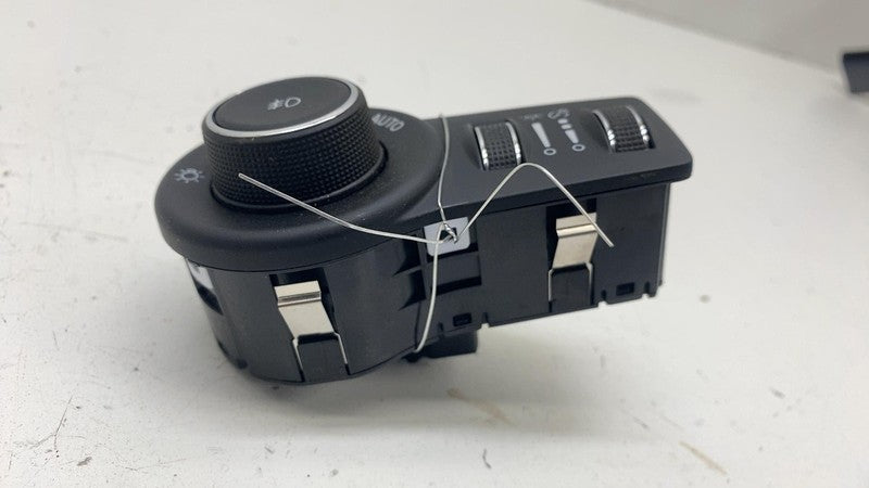 68154356AC 17-24 Chrysler Pacifica Dash Headlight Head Light Lamp Control Switch 68154356AC