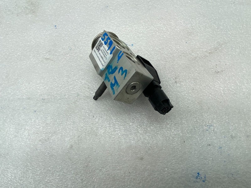 1101878 00 A 17-23 Model 3 Air Conditioner AC HVAC Heater Core Valve Tube Sensor 1101878-00-A