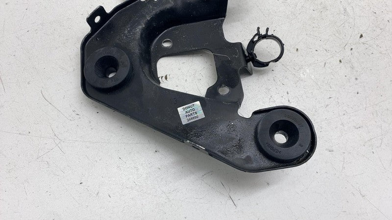 ⭕ 14-20 Maserati Ghibli Front Left or Right Air Intake Cleaner Box Mount Bracket