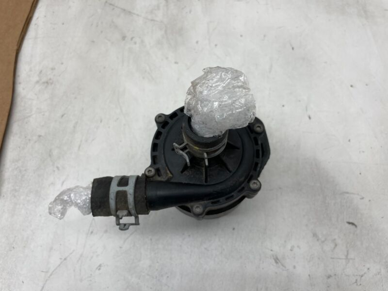 2016-2020 Tesla Model S X Cooling System Auxiliary Water Coolant Pump FWD Assy