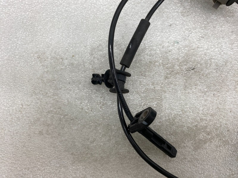 104476100F ⭕17-23 Model 3 Front Left or Right Anti-Lock ABS Wheel Speed Sensor 1044761-00-F