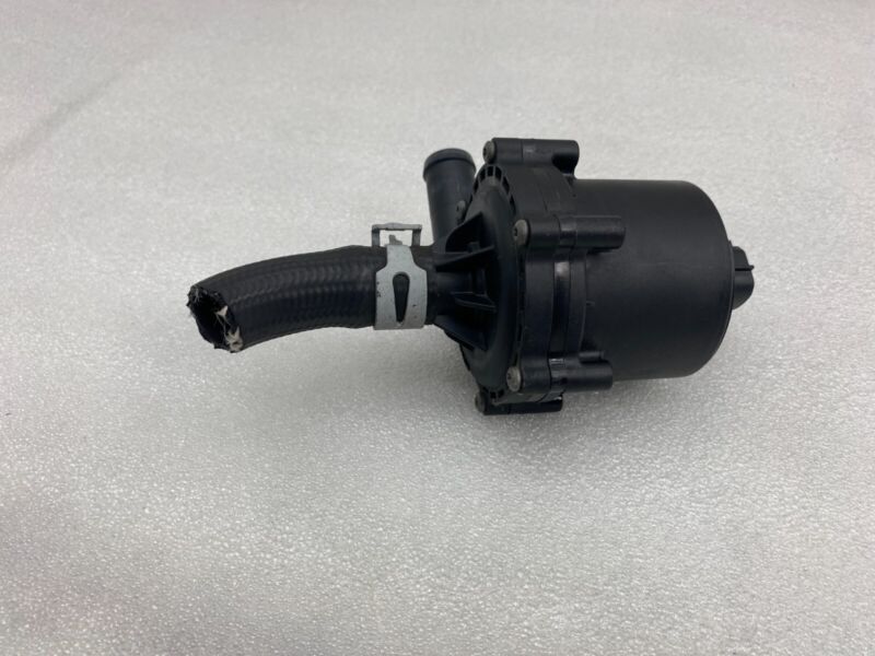 2016-2020 Tesla Model S X Cooling System Auxiliary Water Coolant Pump FWD Assy