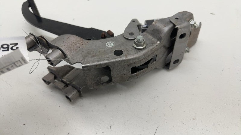 ⭕ 2018 Subaru XV Crosstrek Brake Pedal w/ Bracket Assembly