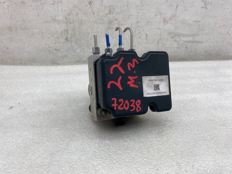 1044745 00 B ⭕17-23 Tesla Model 3 M3 Anti-Lock Brake System ABS Pump Module Unit 1044745-00-B