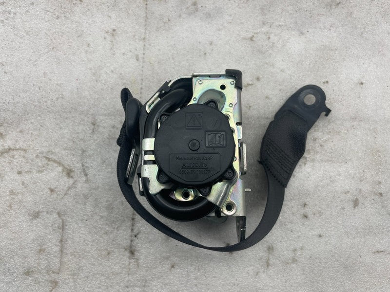 1081281 01 F ⭕17-23 Tesla Model 3 Rear Left or Right 2nd Row Seat Belt Retractor 1081281-01-F