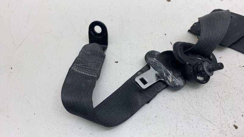 ⭕ 2023 Jeep Wrangler 4XE JL Rear Left 2nd Row Seat Belt & Retractor P6