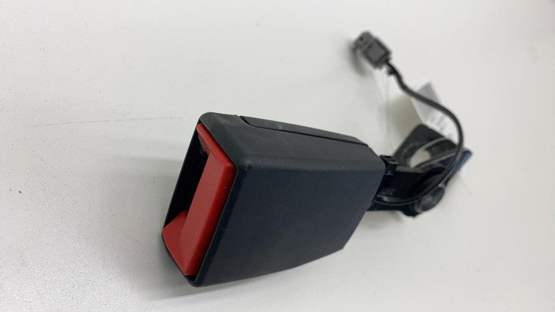 1593201 99 B 2021 2022 2023 2024 Tesla Model S MS Rear Driver 2nd Row Seat Belt Buckle Left