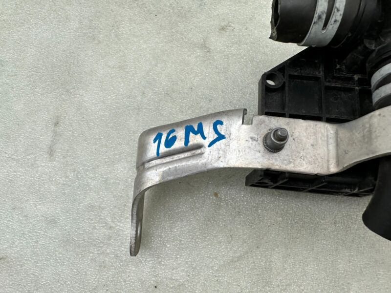 2012-2020 Tesla Model S Coolant Pump Cooling Valve Actuator 4-Way 6007370-00-B
