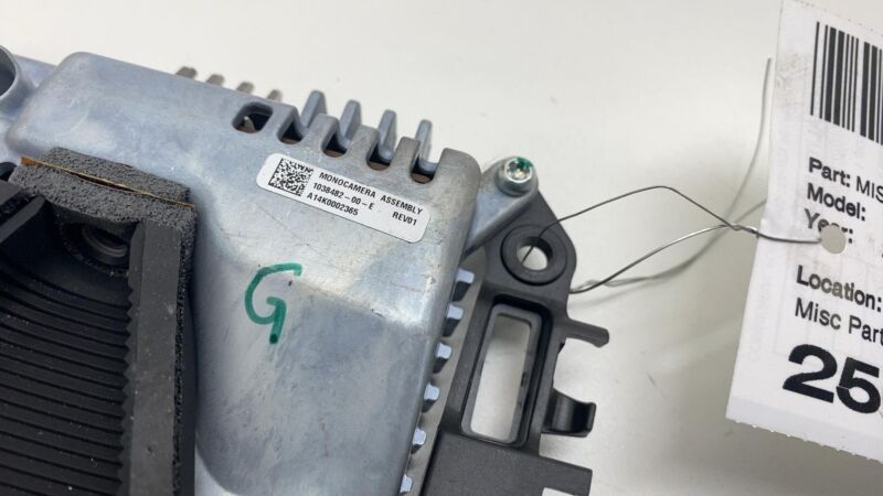 1038482 00 E 2012-2020 Tesla Model S Front Windshield Auto Pilot Mono Camera Control Module