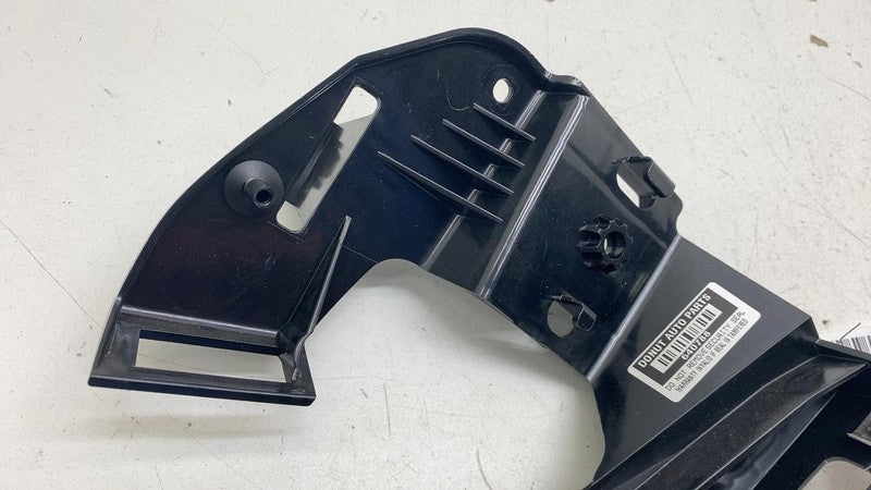 31688898 ⭕ 21-24 Polestar 2 Front Left Interior Courtesy Light Lamp Knee Bracket 31688898