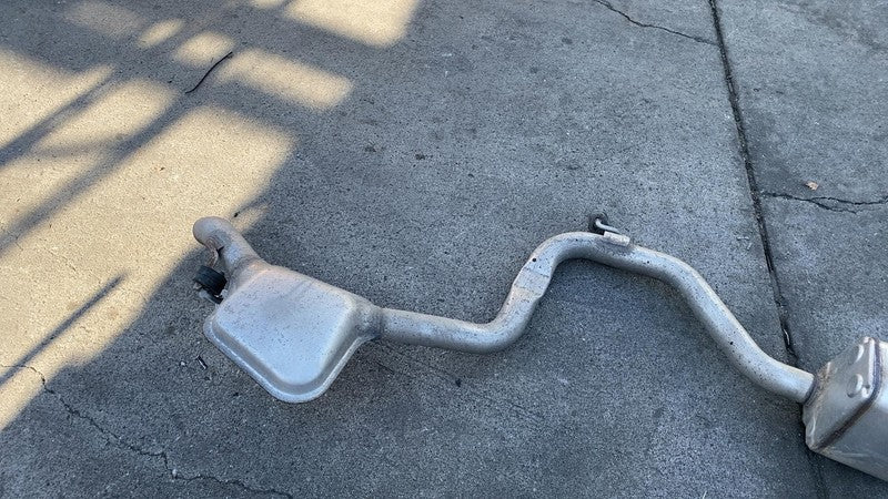 ⭕ 2017-2024 Chrysler Pacifica Exhaust Muffler Pipe & Resonator FWD Assembly OEM