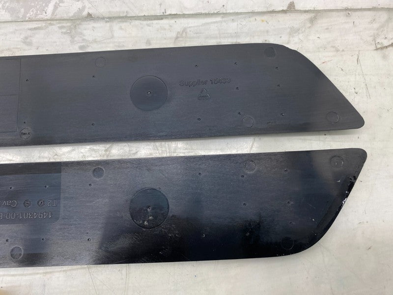 149430100B ⭕ 20-24 Model Y Front Left & Right Door Sill Scuff Plate Cover Trim 1494301-00-B