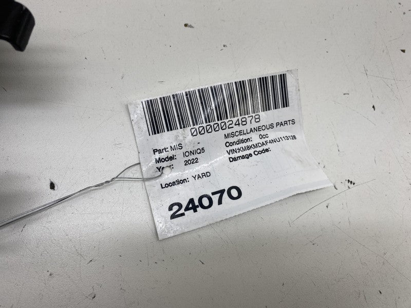 ⭕ 2022-2024 Hyundai Ioniq 5 Center Console Armrest Storage Compartment