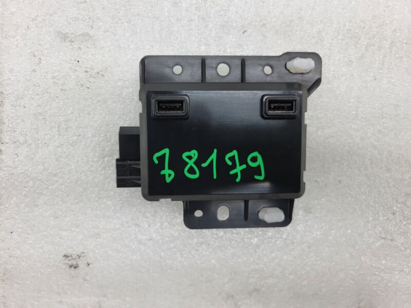 1093295 00 A 2017-2020 Tesla Model 3 M3 Front Center Console USB Hub Charger w/ Data Module