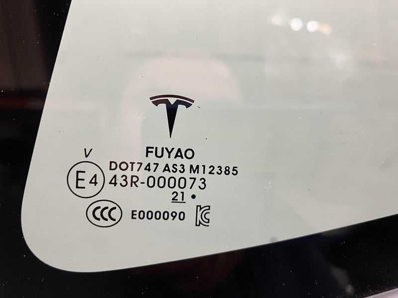 E4 43R-000073 2020-2023 Tesla Model Y Rear Driver Side Quarter Window QTR Glass Left LH Assy