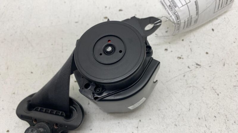 2022-2024 Rivian R1T Rear Center Seat Belt Retractor PT00001051-H