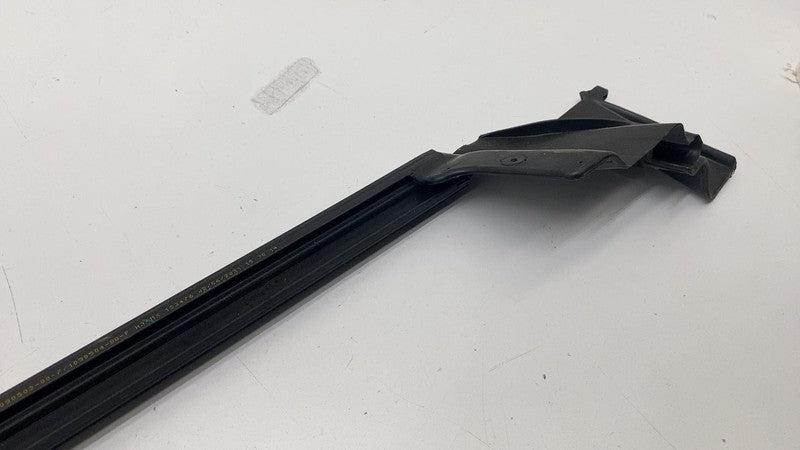 109050300F ⭕ 2017-2023 Tesla Model 3 Rear Left Door Inner Belt Rubber Seal LH 1090503-00-F
