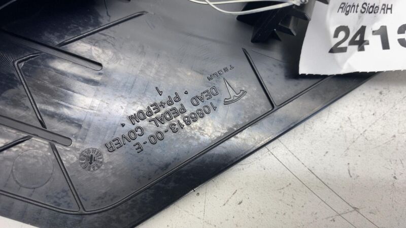 2017-2023 Tesla Model 3 Passenger Side Dead Pedal Cover Leg Pad Right Assy OEM
