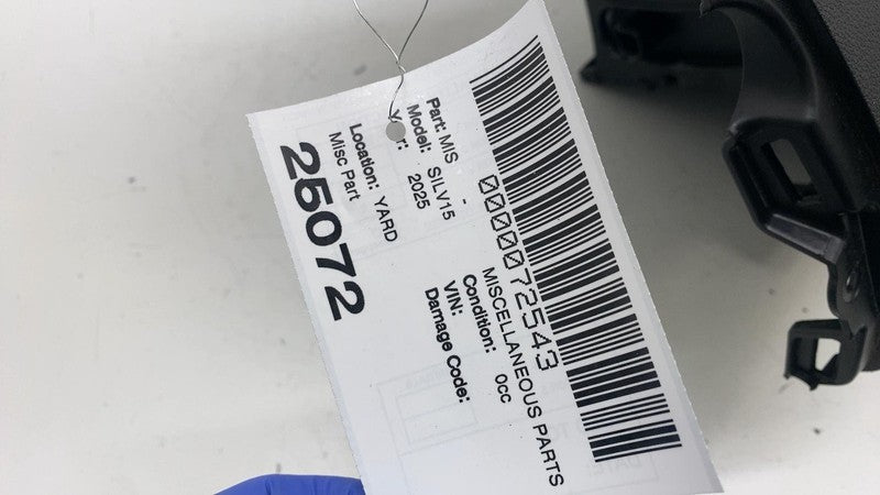 ⭕ 2025 Chevrolet Silverado 1500 Dash Right Lower Glove Box Compartment