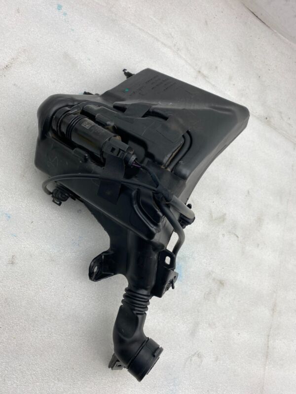 2017-2023 Tesla Model 3 Front Windshield Wiper Washer Reservoir Tank & Pump Assy
