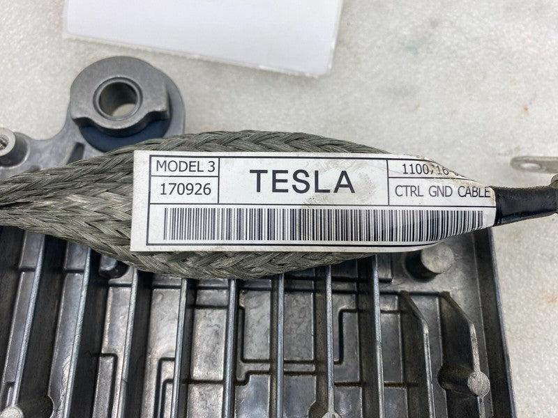 111818291E ⭕2017-2020 Tesla Model 3 Front Suspension Electrical Control Module 1118182-91-E
